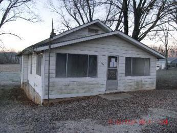 723 SE Main St, Paoli, IN 47454 