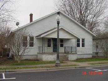 417 Arch St, Lawrenceburg, IN 47025 