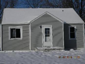 2405 N Maplewood Ave, Muncie, IN 47304 