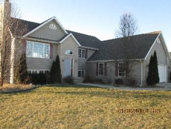 2844 Goldfinch St, Portage, IN 46368 