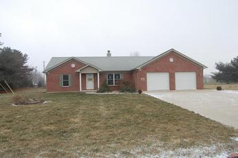107 Lee Dr, Sharpsville, IN 46068 