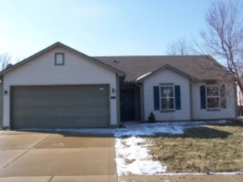 1017 Central Park B, Greenwood, IN 46143 