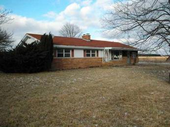 6768 500 N E, North Webster, IN 46555 