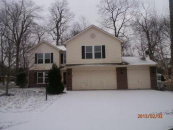 8265 Long Walk Ct, Noblesville, IN 46060 