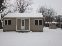 308 W. Daumer Rd, Kouts, IN 43647 