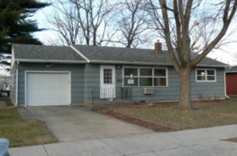 27 Illinois St, Dyer, IN 46311 