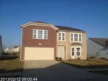 2082 Cedarmill Dr, Franklin, IN 46131 