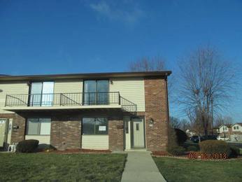 1020 Greenwood Trl, Greenwood, IN 46142 