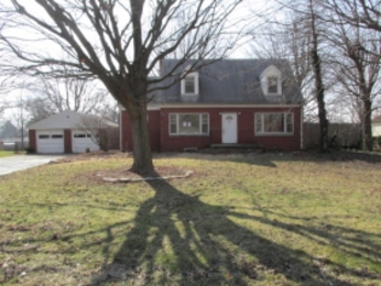 317 Maple St, Greenwood, IN 46142 