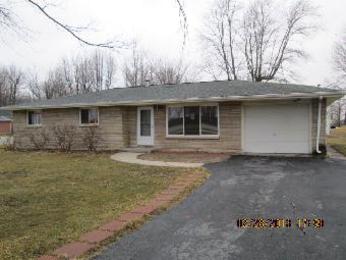 712 E Carr St, Milan, IN 47031 