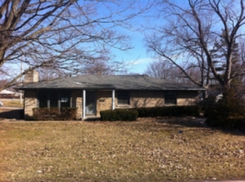 2404 E 8th St, Anderson, IN 46012 