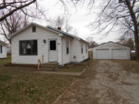 213 E Adams Ave, Chandler, IN 47610 