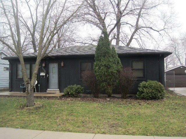 3328 163rd St, Hammond, IN 46323 