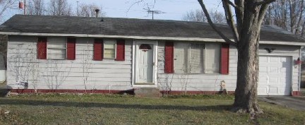 1208 W Kenwood Dr, Austin, IN 47102 