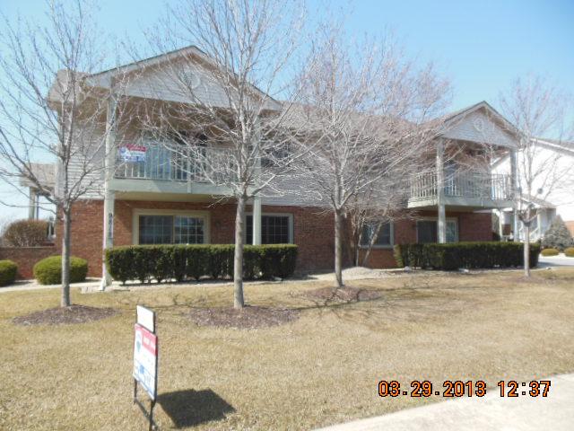 9818 Parkway Drive, Highland, IN 46322 