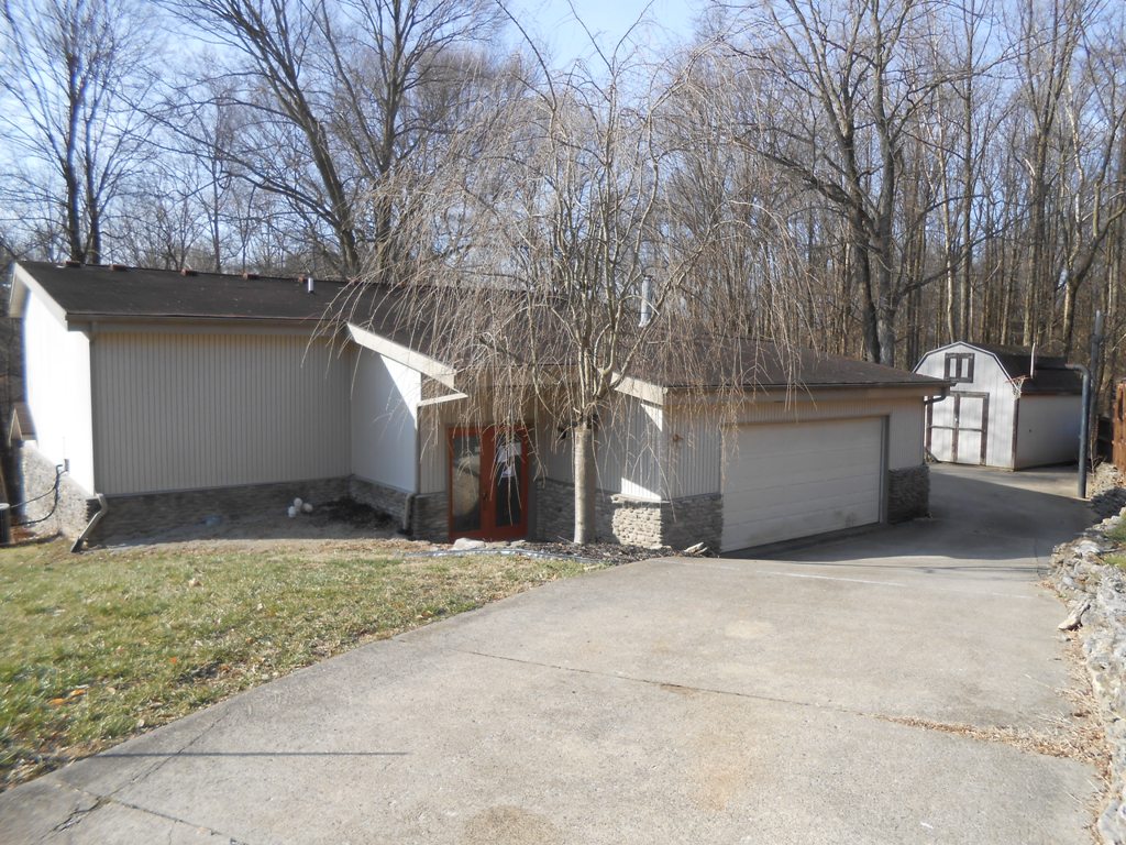 2101 Seneca Dr, Madison, IN 47250 