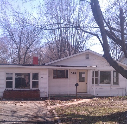 518 Woodlawn Dr, Anderson, IN 46012 