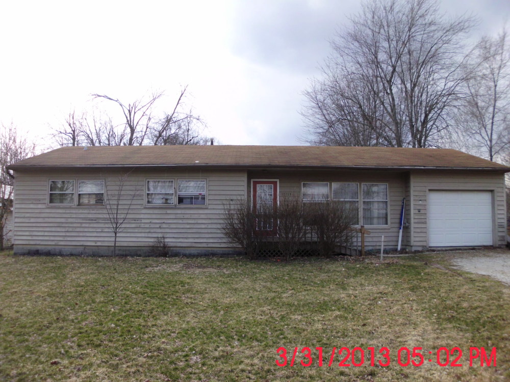 15713 Walnut St, Huntertown, IN 46748 