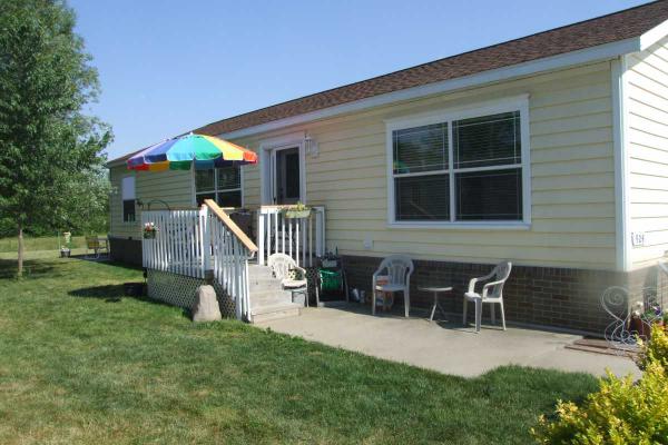 924 Hazelnut Dr, Westville, IN 46391 