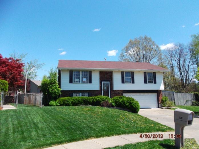 1304 Dove Dr, Jeffersonville, IN 47130 