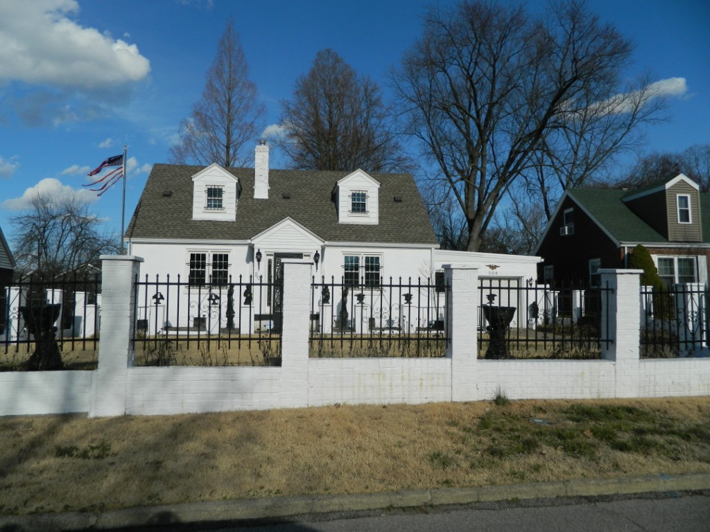 208 Kewanna Dr, Jeffersonville, IN 47130 