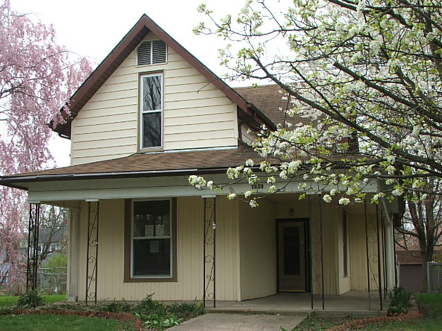 1253 E Washington St, Frankfort, IN 46041 