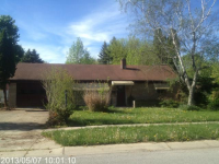 636 Park Dr, Greenwood, IN 46143 