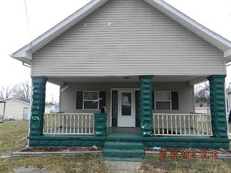 418 N Water St, Clinton, IN 47842 