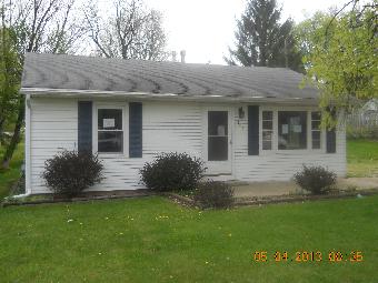 108 N Seventh St, Pierceton, IN 46562 