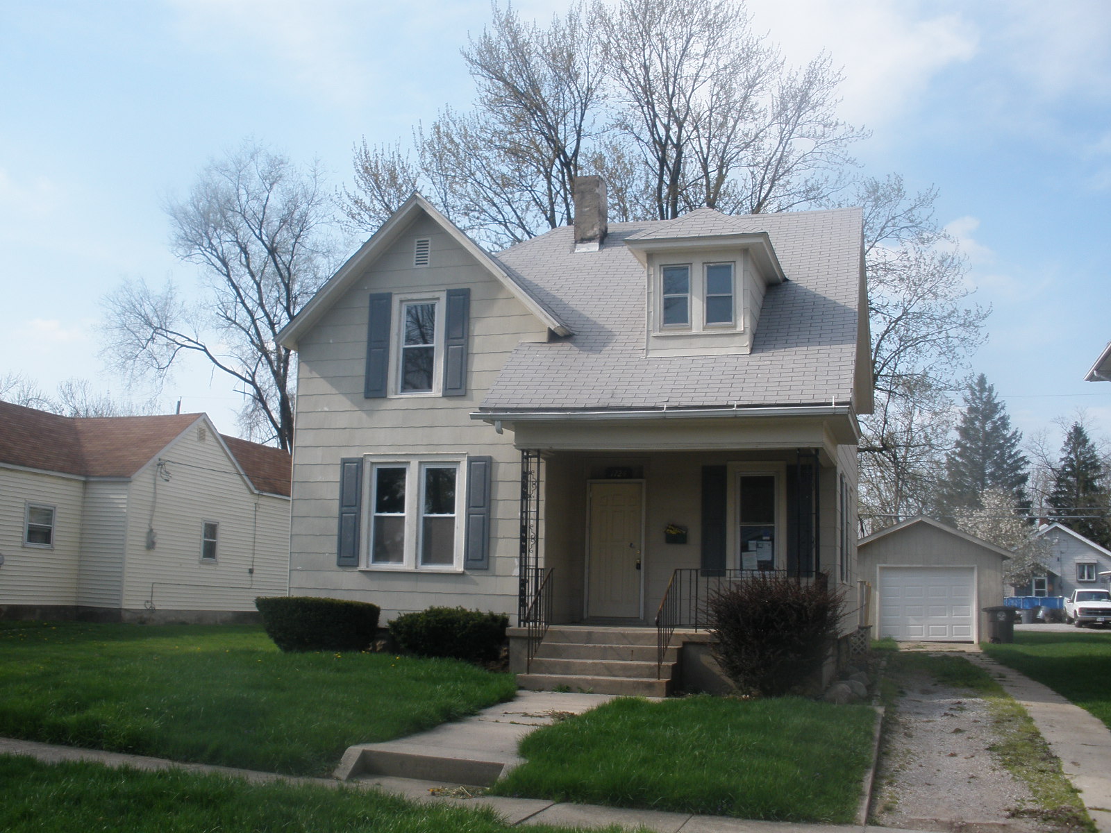 1724 Howell St, Fort Wayne, IN 46808 