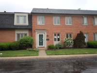 8526 Canterbury Sq W, Indianapolis, IN 46260 