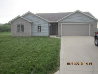 16 Chrysler Ave, Wabash, IN 46992 