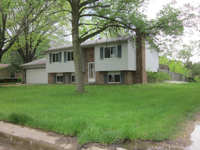 3967 Pineview Lane, Greenwood, IN 46142 