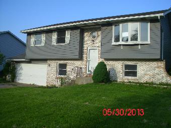 14441 Riskin Rd, Cedar Lake, IN 46303 