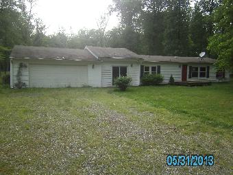 955 S Norkay St, North Vernon, IN 47265 