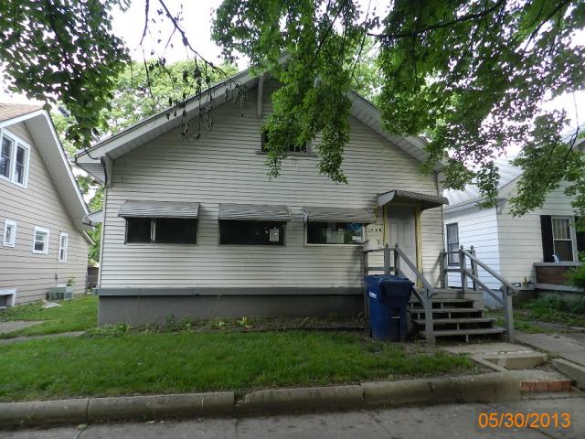 1738 N 12th St, Terre Haute, IN 47804 