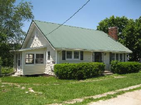 3 Pleasant St, Scotland, IN 47457 