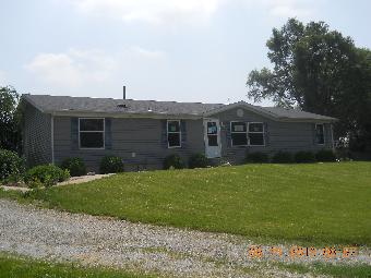 6630 E Iris Dr, Syracuse, IN 46567 