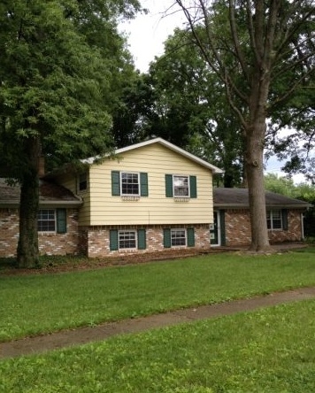 1919 Caribbean Dr, Indianapolis, IN 46219 