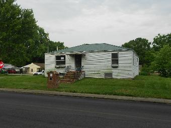 116 N 4th St, Jeffersonville, IN 47130 