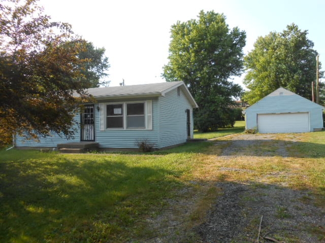 3414 W Harmony Pkwy, Connersville, IN 47331 