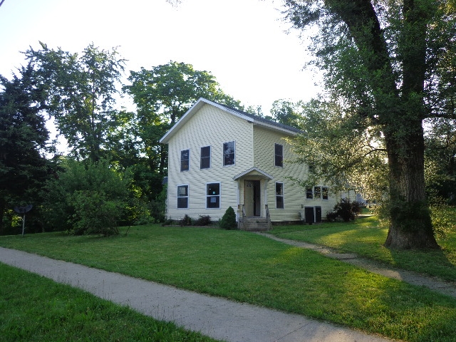 208 N Main St, Wolcottville, IN 46795 