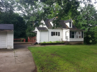 10466 Glenwood Ave, Osceola, IN 46561 