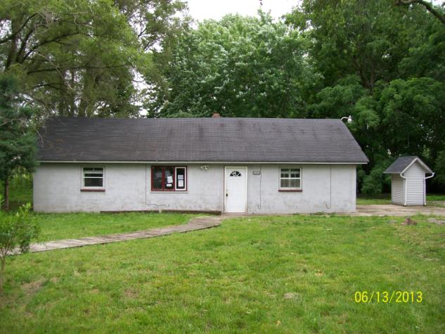 1351 E Wheeler Ave, Terre Haute, IN 47802 