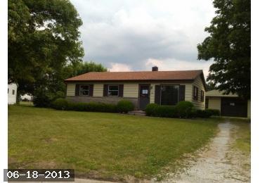 1149 Crestmoor Dr, Shelbyville, IN 46176 