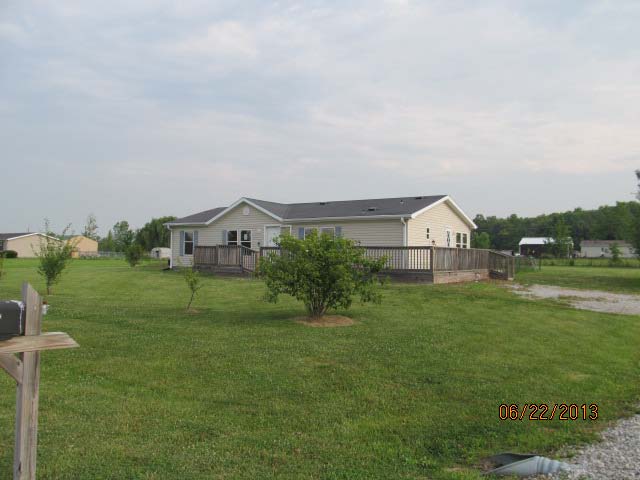 10694 W Hickory Ct, Quincy, IN 47456 