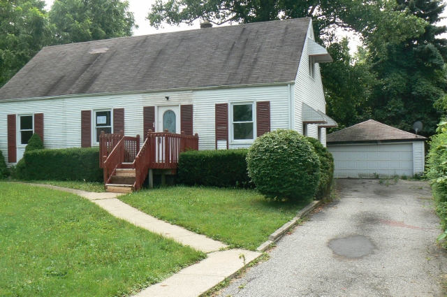 44 Deerpath Rd, Merrillville, IN 46410 