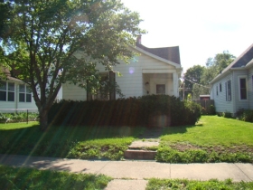 1521 S 11th Street, Terre Haute, IN 47802 