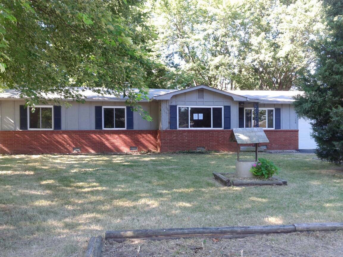 8833 E 121st St, Fishers, IN 46038 