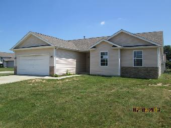 704 Charlie Dr, Westville, IN 46391 